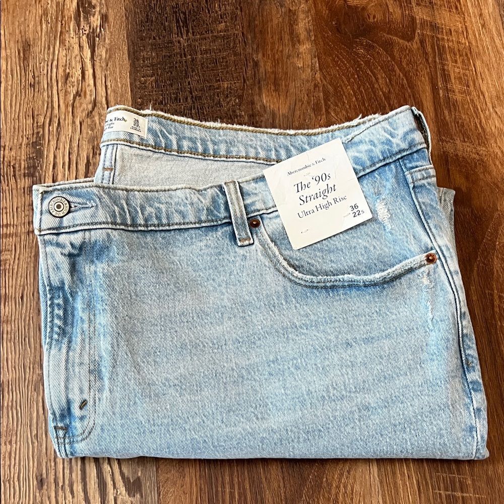 Abercrombie & Fitch Light Blue '90s Straight Jeans